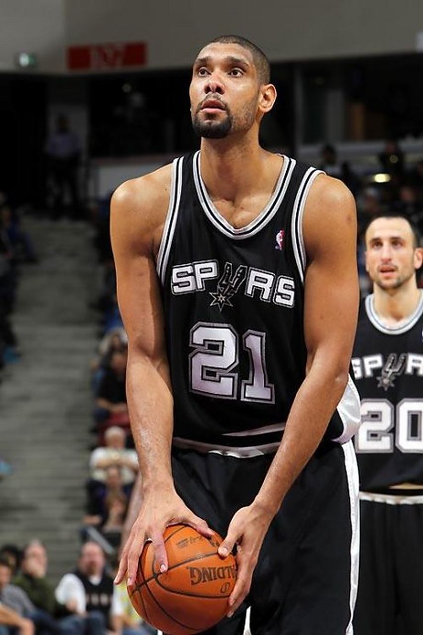 闪耀哥客场2-2战平多特，本赛季欧冠正赛仍一胜难求（闪耀哥客场2-2憾平多特，本季欧冠正赛依旧未尝胜绩）