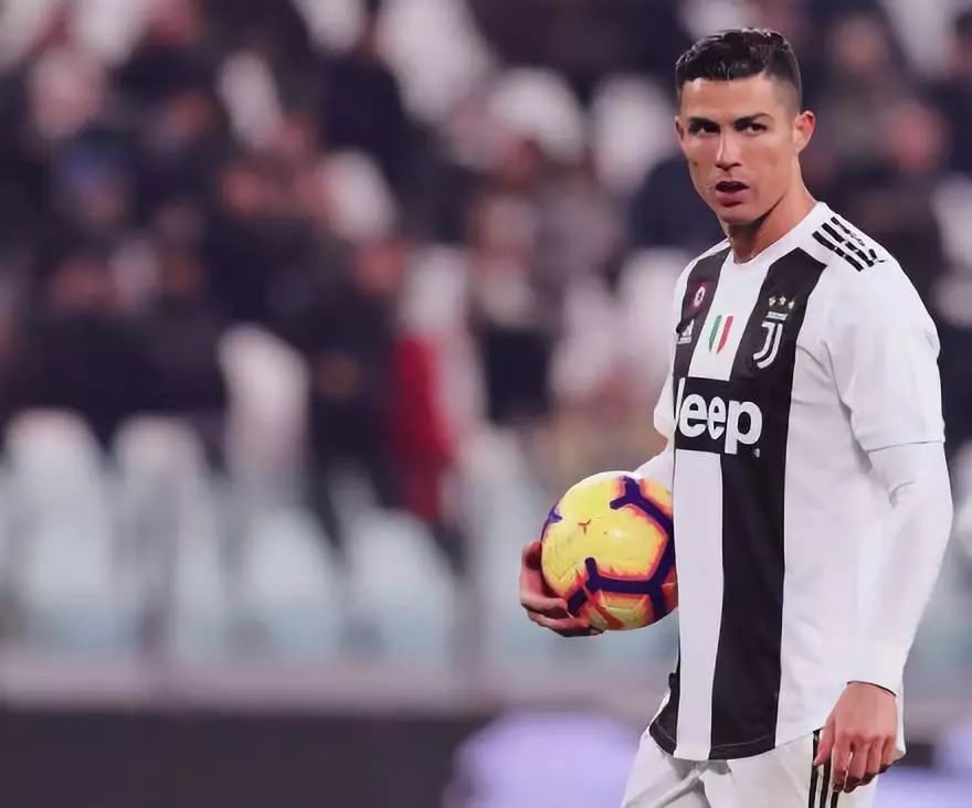 迪乌夫：齐沃经常和我交流帮我提高，高兴自己的机会越来越多（迪乌夫：齐沃常与我沟通助我进步，很高兴自己的出场机会越来越多）