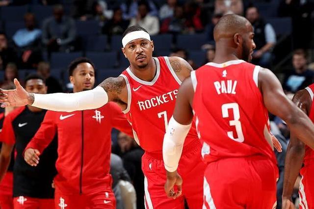 媒体人：李海新在联赛首轮就有严重误判；为长春亚泰感到不平（媒体人质疑李海新联赛揭幕战严重误判，为长春亚泰鸣不平）