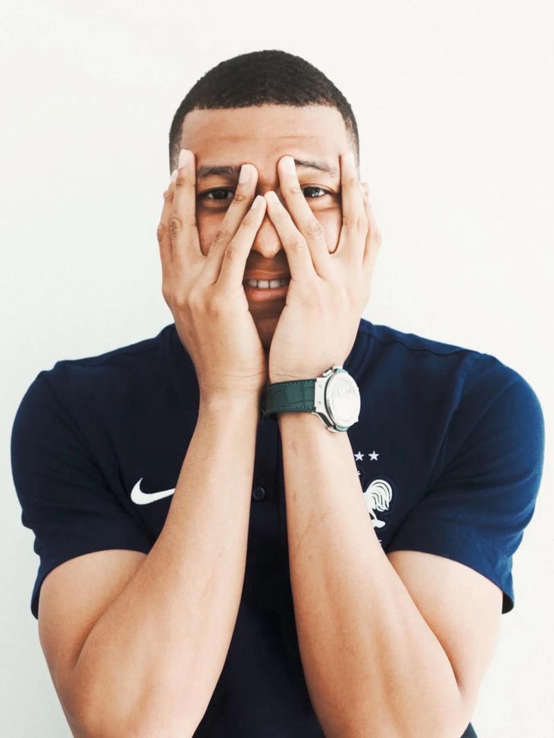 意媒：意甲或引入足球视频支持系统，主帅每场有两次挑战机会（意媒称意甲拟推视频辅助判罚，主帅每场可挑战两次）