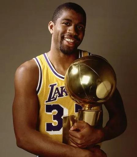 法甲战报：贝尔克迪姆破门制胜，昂热1-0战胜尼斯（法甲焦点：贝尔克迪姆一锤定音，昂热1-0力克尼斯）